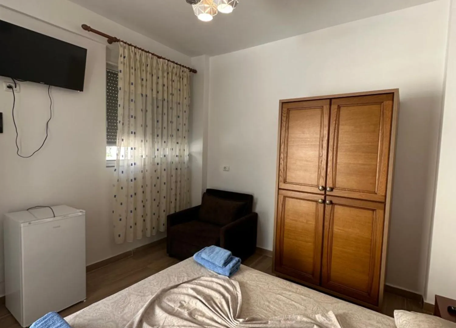 Apartment Jona Rooms Himare