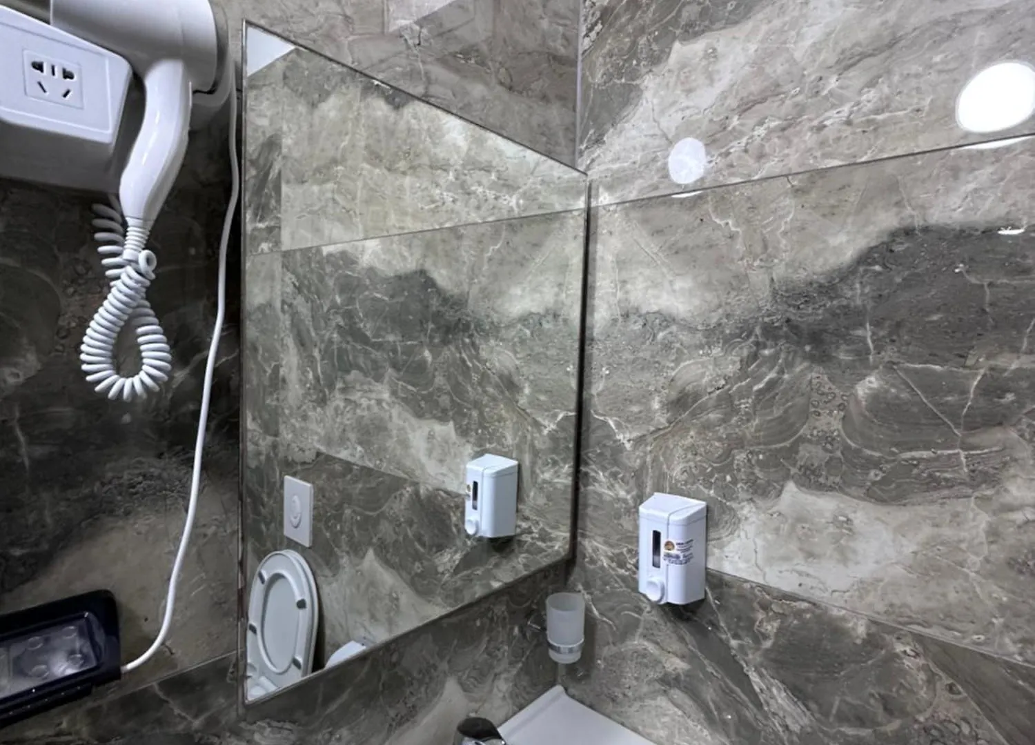 Jona Rooms Himare Apartment