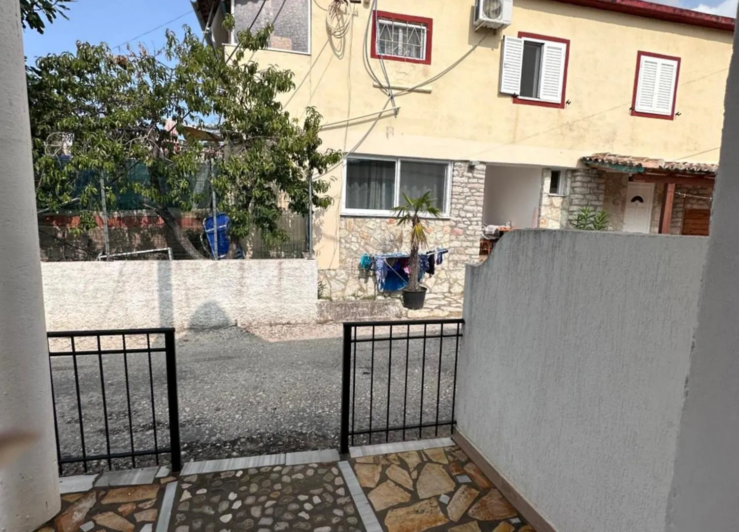 Apartment Jona Rooms Himare
